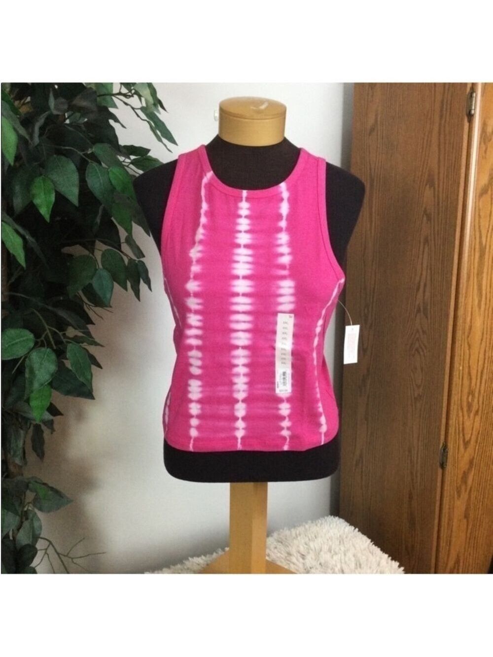 SO cropped tank top Woman’s Juniors size XXL ribbed material racerback